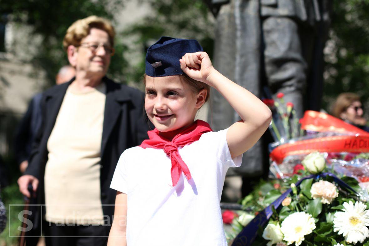 Foto: Dž.K./Radiosarajevo/Položeno cvijeće u čast Josipu Brozu Titu